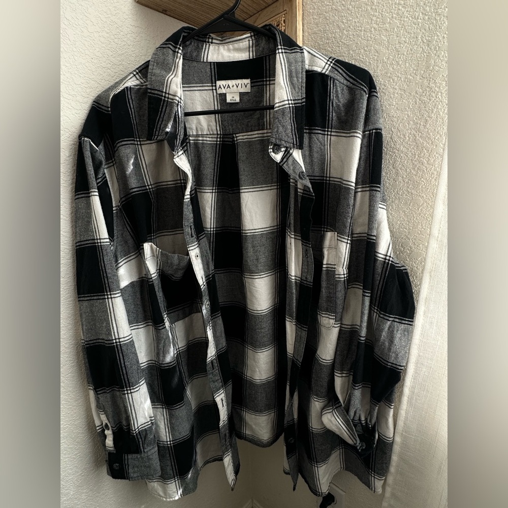 Black & white button up Flannel with two chest pockets